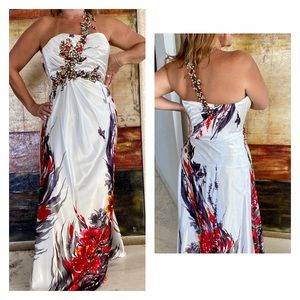 🎉HP🎉 CAMILLE LA VIE STUNNING GOWN